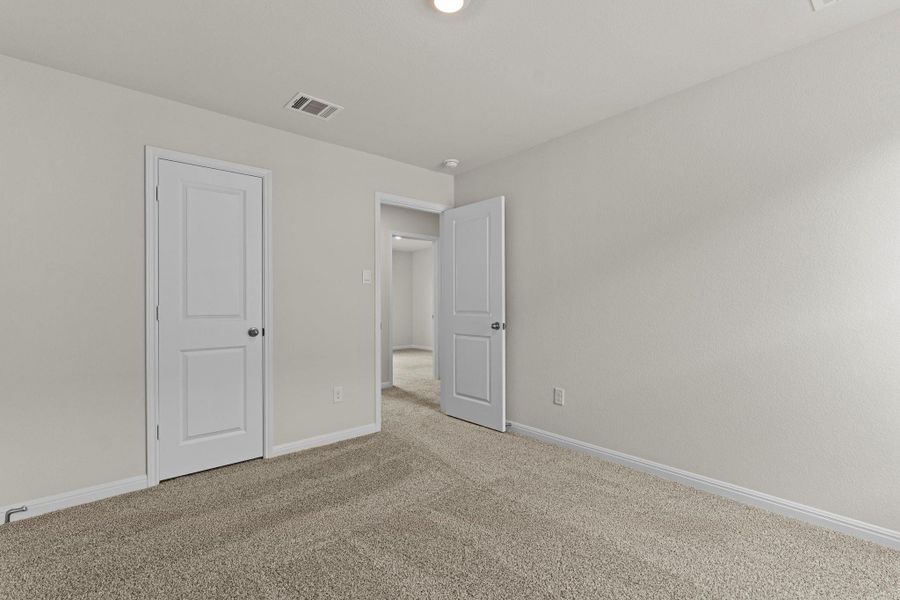 Spacious, unfurnished interior of a new home in Whisper South, San Marcos (Image 34).