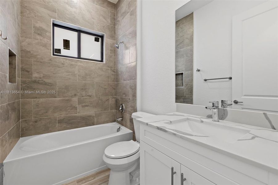 Some pictures may be of mirror home. Ask agent for video. Some pictures may be of mirror home. Ask agent for video.