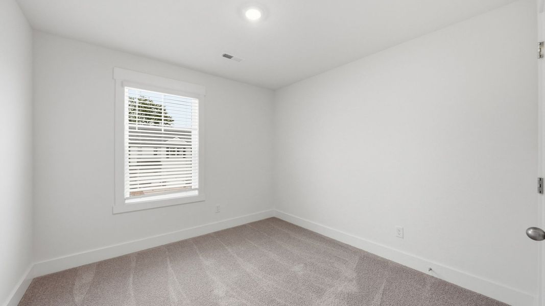 Spacious, unfurnished interior of a new home in Fieldcrest Acres Townhomes, Blountville (Image 19).