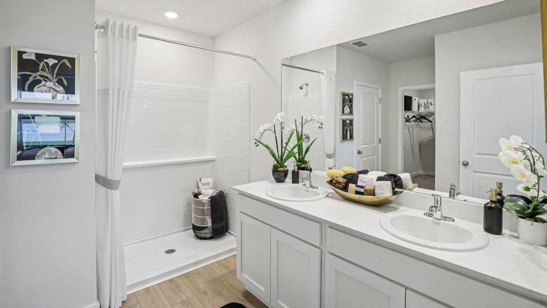 Furnished interior view inside a new home in Magnolia Landing Express, Fort Myers (Image 28).