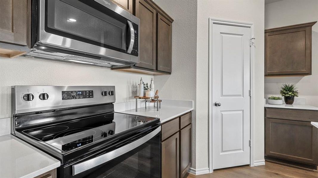 Furnished interior view inside a new home in Stonewyck Farms, Ennis (Image 19). Furnished interior view inside a new home in Stonewyck Farms, Ennis (Image 19).