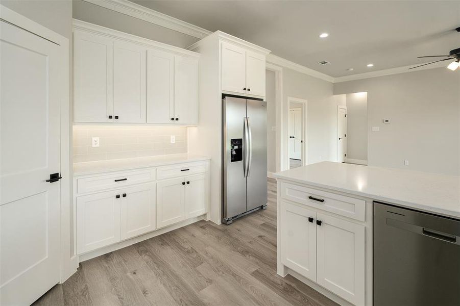 Furnished interior view inside a new home in , Mabank (Image 14).