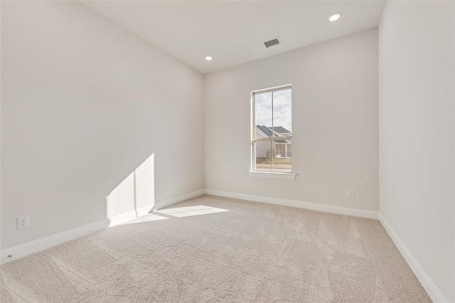 Spacious, unfurnished interior of a new home in Villages of Creekwood, Frisco (Image 28).