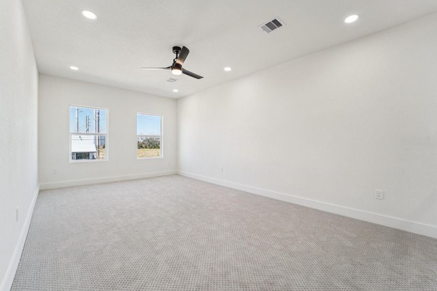 Spacious, unfurnished interior of a new home in , La Porte (Image 35).
