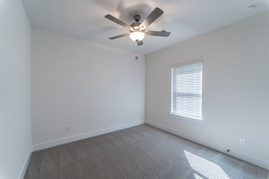 Spacious, unfurnished interior of a new home in Sonoma Verde, Rockwall (Image 56).