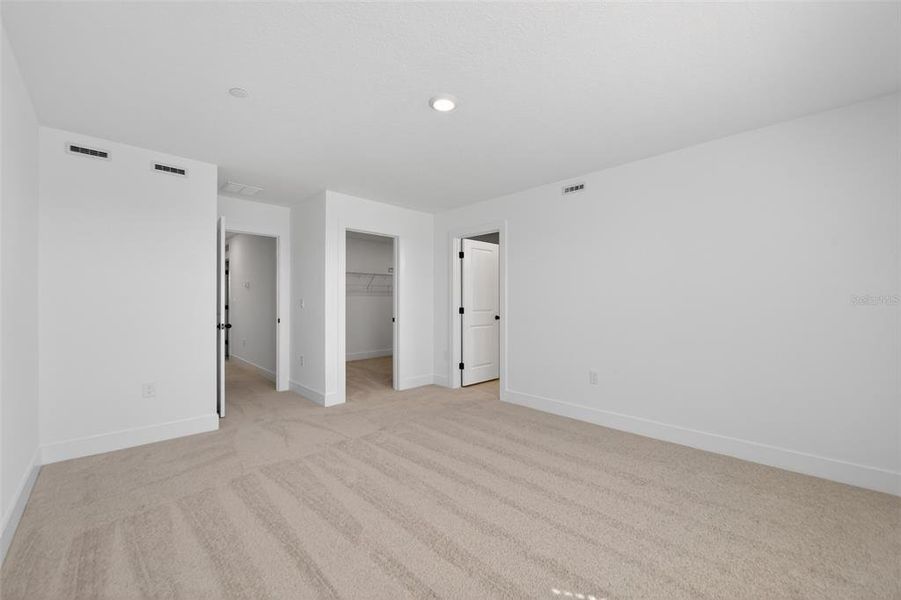 Spacious, unfurnished interior of a new home in , Winter Garden (Image 26). Spacious, unfurnished interior of a new home in , Winter Garden (Image 26).