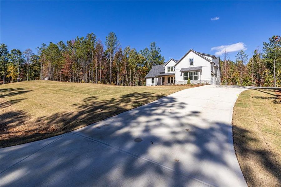 Exterior details and patio area of a home in , Dallas (Image 27).