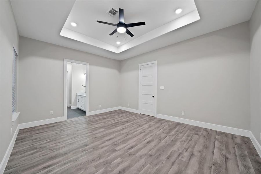 Spacious, unfurnished interior of a new home in , Fort Worth (Image 25).