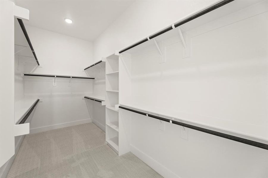 21. 9920 Buckingham - Closet