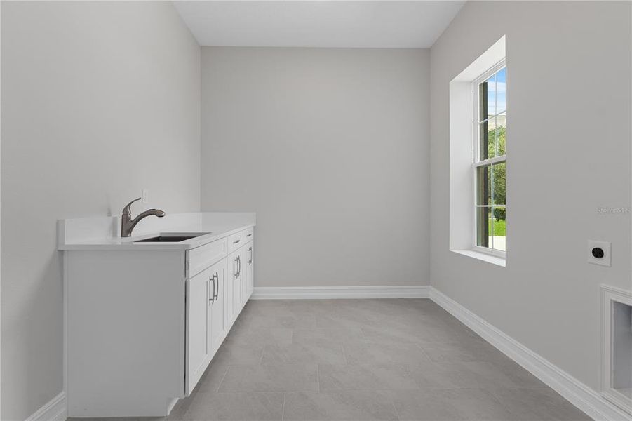 Spacious, unfurnished interior of a new home in , Lecanto (Image 22).