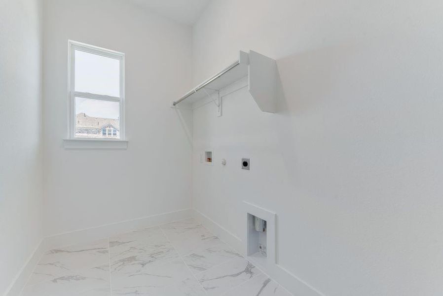 Spacious, unfurnished interior of a new home in Edgewater, Fate (Image 34). Spacious, unfurnished interior of a new home in Edgewater, Fate (Image 34).