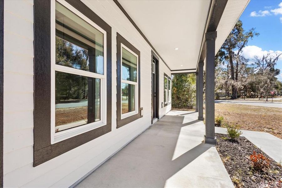 Exterior details and patio area of a home in , Fanning Springs (Image 27).