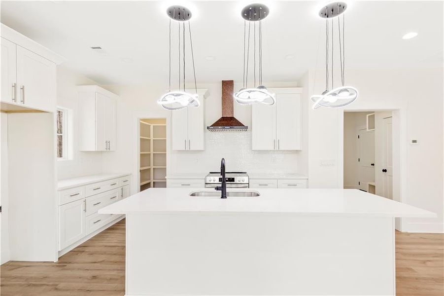 Furnished interior view inside a new home in , Dallas (Image 7).