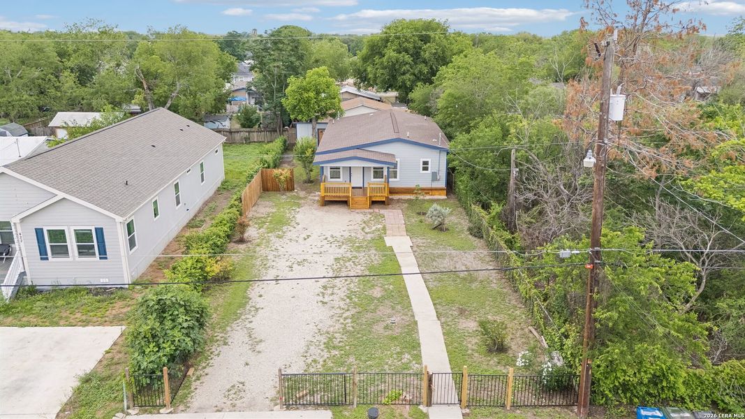 Image 32 of a home in .