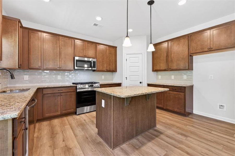 Furnished interior view inside a new home in Oakmont, Dallas (Image 16).