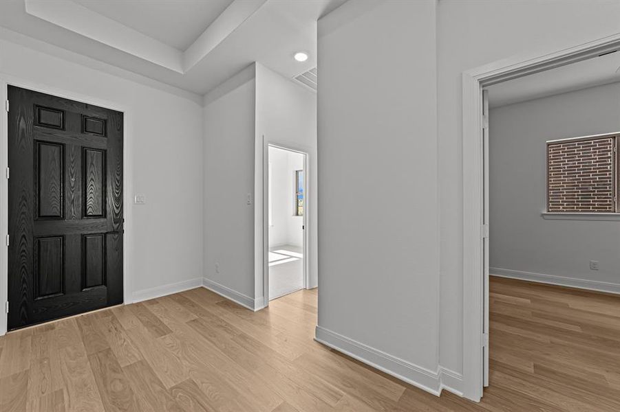 Spacious, unfurnished interior of a new home in Creekshaw – Classic, Royse City (Image 21). Spacious, unfurnished interior of a new home in Creekshaw – Classic, Royse City (Image 21).