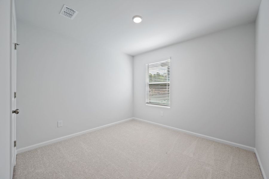 Spacious, unfurnished interior of a new home in Grand Arbor, Blythewood (Image 11).