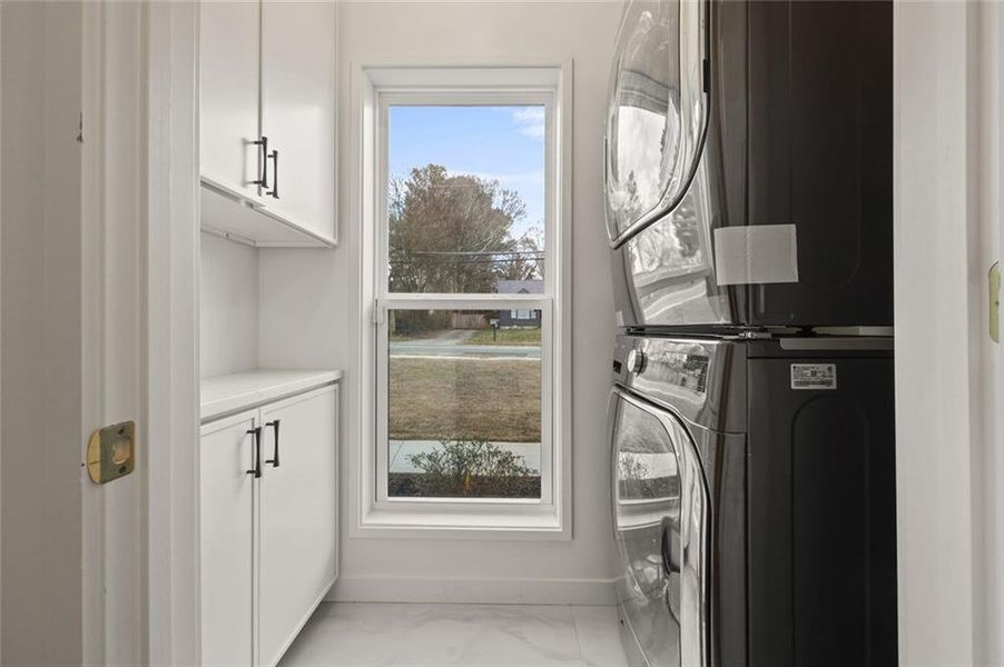 Furnished interior view inside a new home in , Decatur (Image 7).