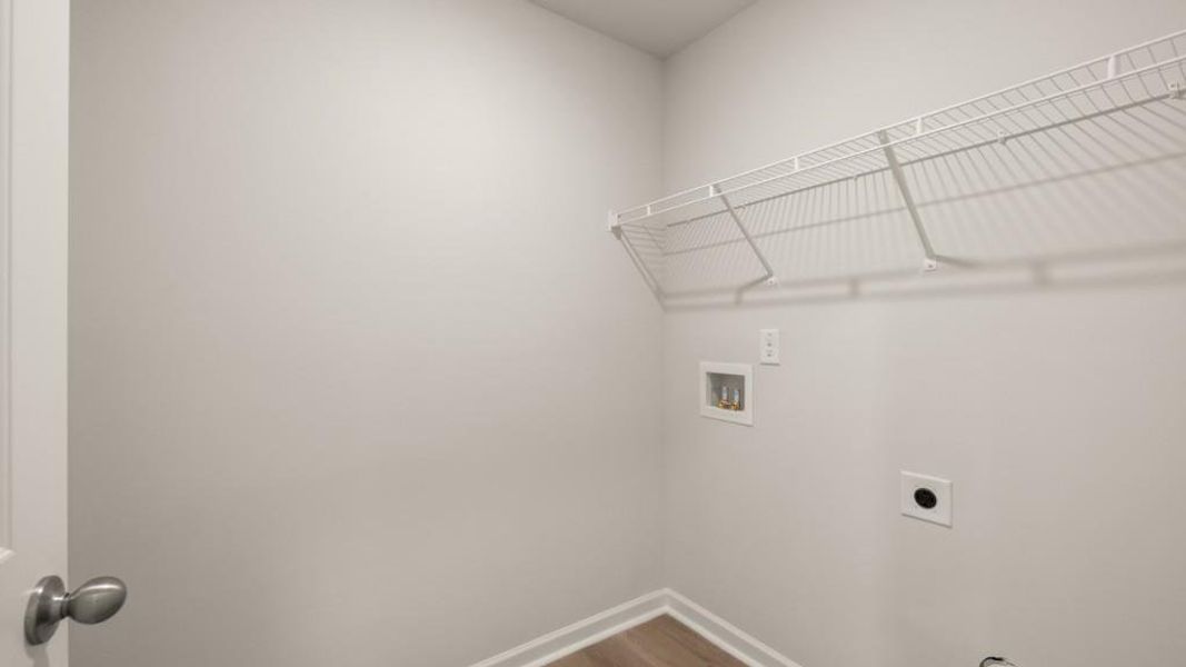 Spacious, unfurnished interior of a new home in Rolling Meadows, Jasper (Image 22).