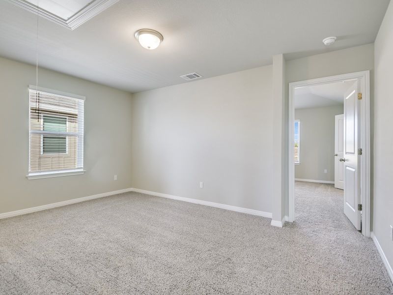 Spacious, unfurnished interior of a new home in Butler Farms - Americana Collection, Liberty Hill (Image 8).