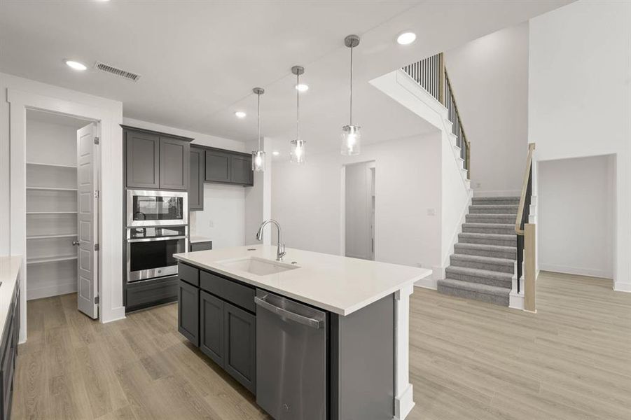 17145 Oxborough- Kitchen-4