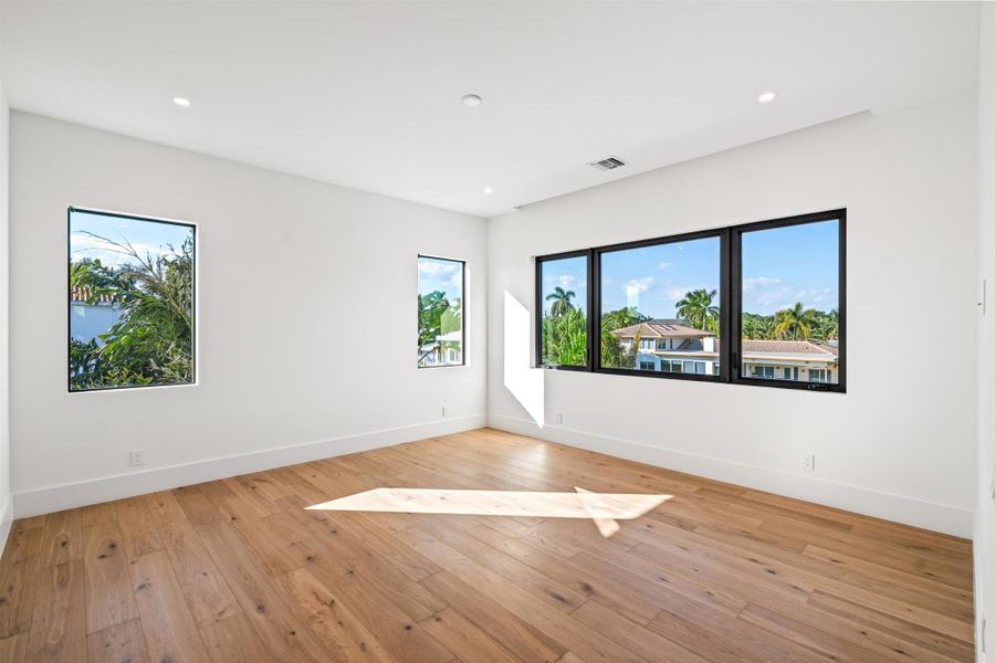 Spacious, unfurnished interior of a new home in , Delray Beach (Image 23).