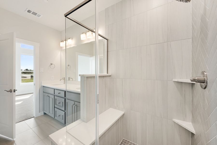 Furnished interior view inside a new home in Cottonwood Creek, Rowlett (Image 37).