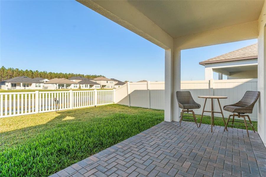 Exterior details and patio area of a home in , Lutz (Image 3).