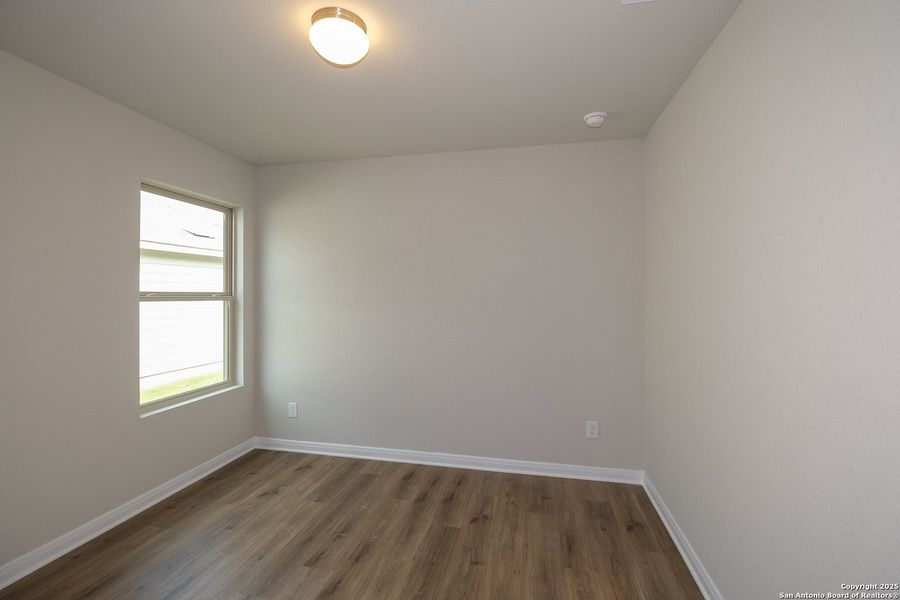 Spacious, unfurnished interior of a new home in Greenspoint Heights, Seguin (Image 31).