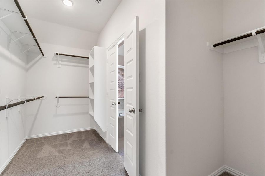 Spacious, unfurnished interior of a new home in Ellis Cove, Seabrook (Image 15). Spacious, unfurnished interior of a new home in Ellis Cove, Seabrook (Image 15).
