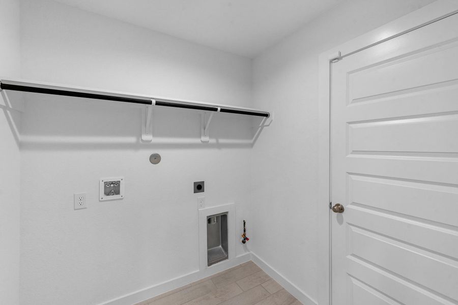 Spacious, unfurnished interior of a new home in Grand Mason Crossing, Katy (Image 15). Spacious, unfurnished interior of a new home in Grand Mason Crossing, Katy (Image 15).