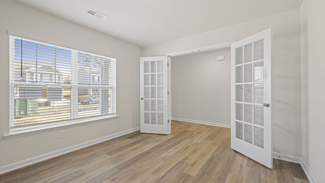 Spacious, unfurnished interior of a new home in Bentley Park, Greenwood (Image 16). Spacious, unfurnished interior of a new home in Bentley Park, Greenwood (Image 16).