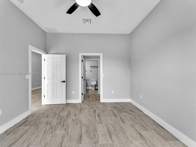 Spacious, unfurnished interior of a new home in , Fort Pierce (Image 44).