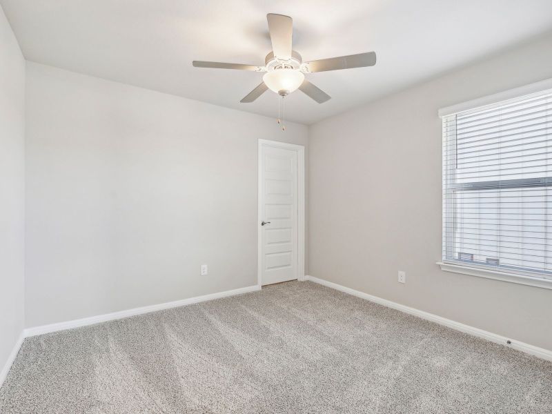 Spacious, unfurnished interior of a new home in Riverbend at Double Eagle - Boulevard Collection, Cedar Creek (Image 15).