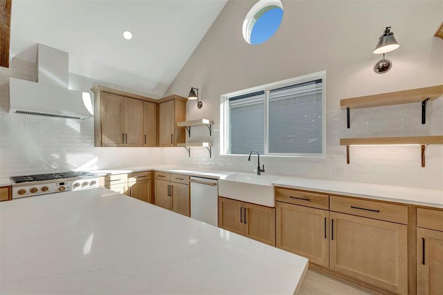 Furnished interior view inside a new home in Elevon, Lavon (Image 14).