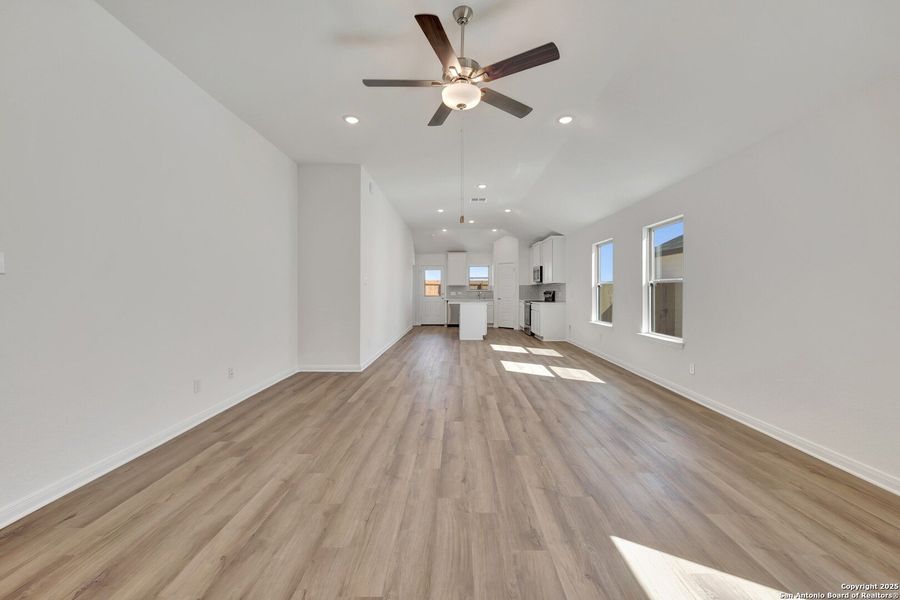 Spacious, unfurnished interior of a new home in Park Place, New Braunfels (Image 26). Spacious, unfurnished interior of a new home in Park Place, New Braunfels (Image 26).