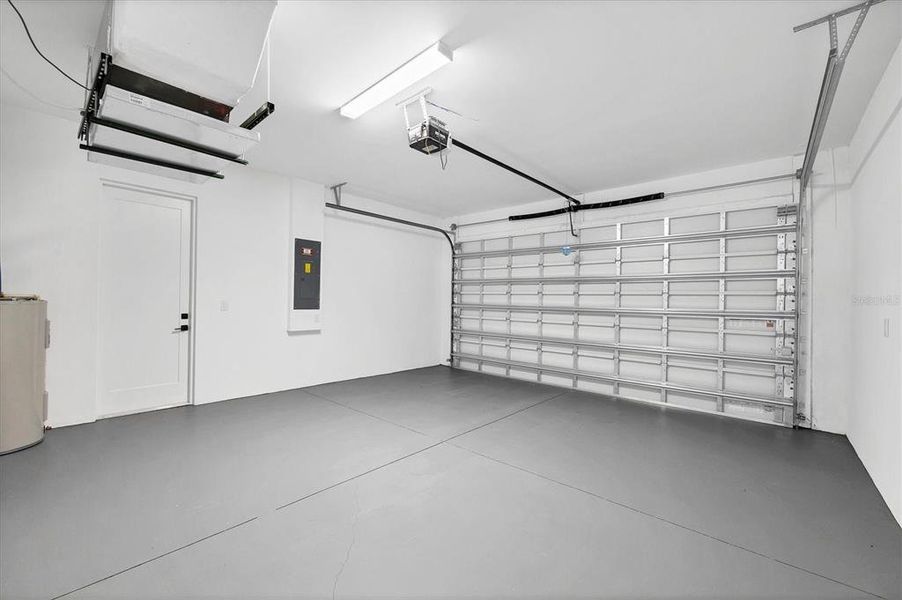 Spacious, unfurnished interior of a new home in , North Port (Image 33). Spacious, unfurnished interior of a new home in , North Port (Image 33).