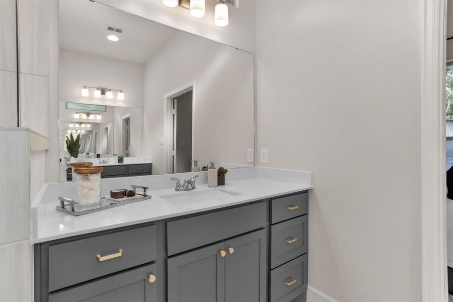 Furnished interior view inside a new home in Woodforest 40', Montgomery (Image 7). Furnished interior view inside a new home in Woodforest 40', Montgomery (Image 7).