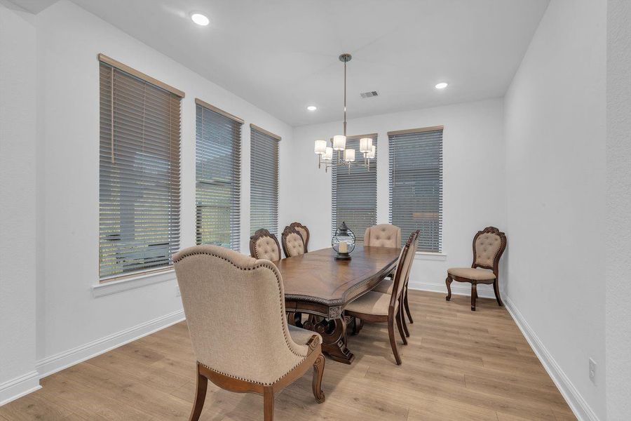 Furnished interior view inside a new home in The Highlands - 65', Porter (Image 17). Furnished interior view inside a new home in The Highlands - 65', Porter (Image 17).