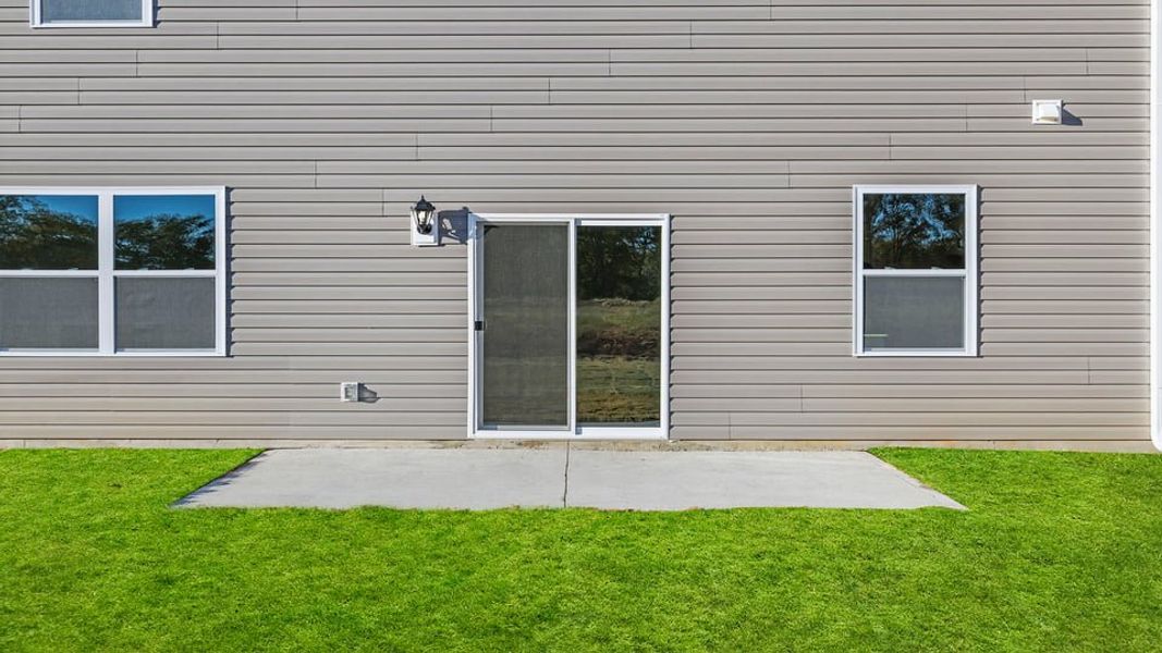 Exterior details and patio area of a home in Sage Grove, Lyman (Image 3).