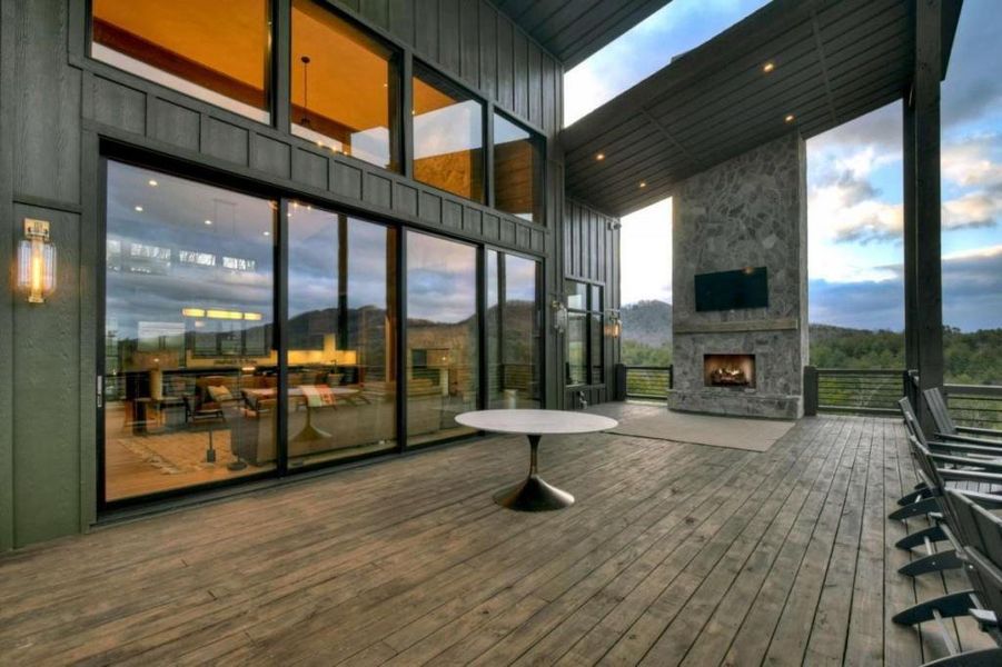 Community amenities in , Mineral Bluff (Image 70).