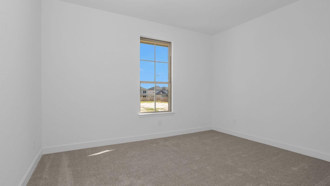 Spacious, unfurnished interior of a new home in Katy Court 70', Katy (Image 14).