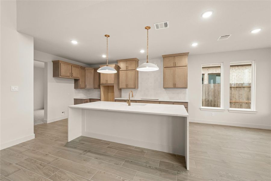 Representative image. Features, selections and colors may vary.