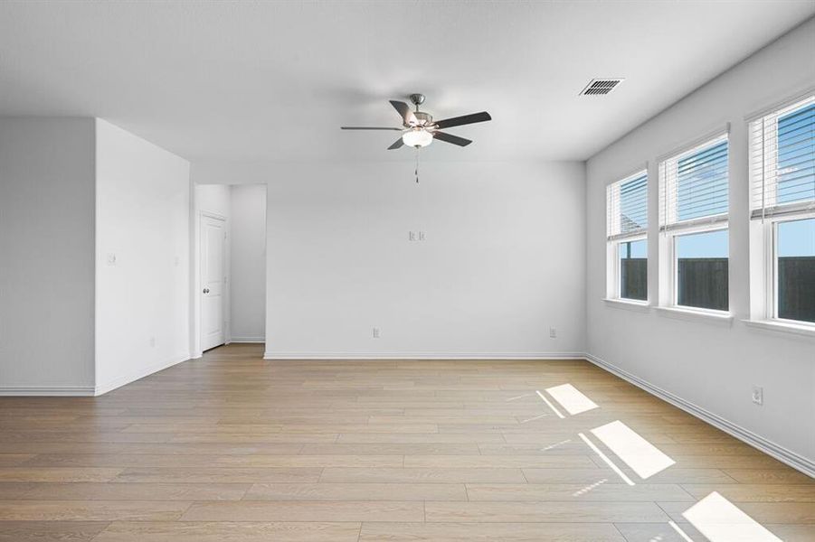 Spacious, unfurnished interior of a new home in River Ridge, Crandall (Image 27). Spacious, unfurnished interior of a new home in River Ridge, Crandall (Image 27).