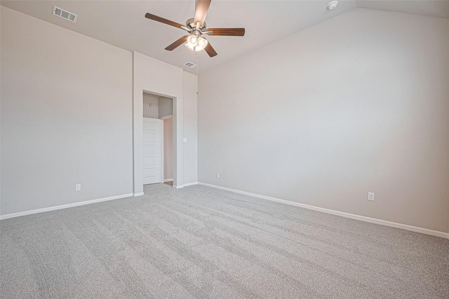 Spacious, unfurnished interior of a new home in Rollingbrook Estates, Baytown (Image 16). Spacious, unfurnished interior of a new home in Rollingbrook Estates, Baytown (Image 16).