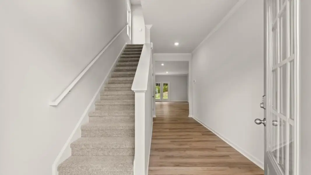 Spacious, unfurnished interior of a new home in Lost Creek, Dallas (Image 12). Spacious, unfurnished interior of a new home in Lost Creek, Dallas (Image 12).