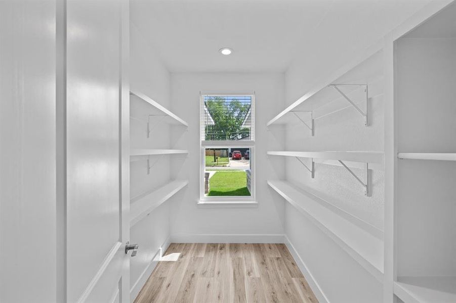 Spacious, unfurnished interior of a new home in , Greenville (Image 14).