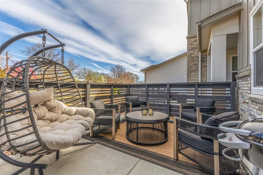 Fully fenced Fully fenced