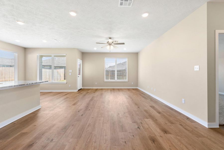 Spacious, unfurnished interior of a new home in , Caldwell (Image 21).