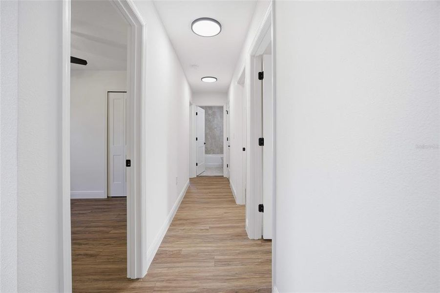 Spacious, unfurnished interior of a new home in , Citrus Springs (Image 29).